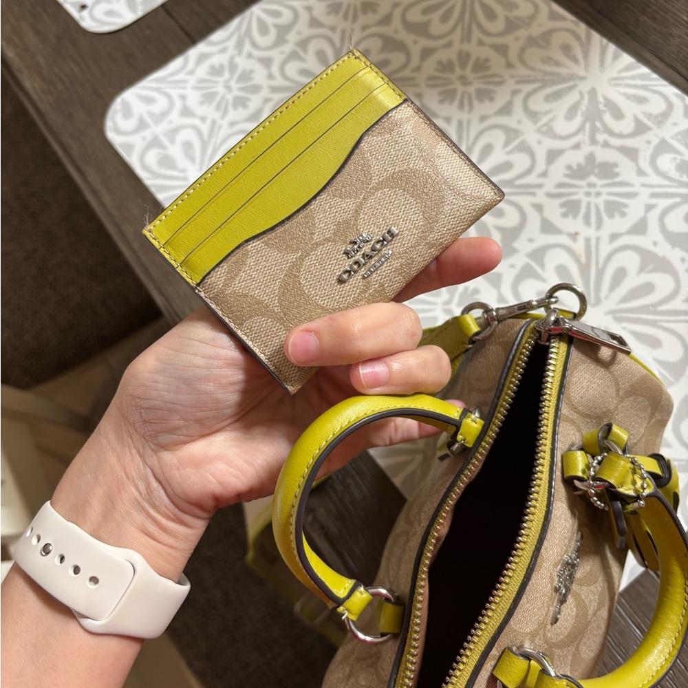 Coach Tan and Lime Card Holder